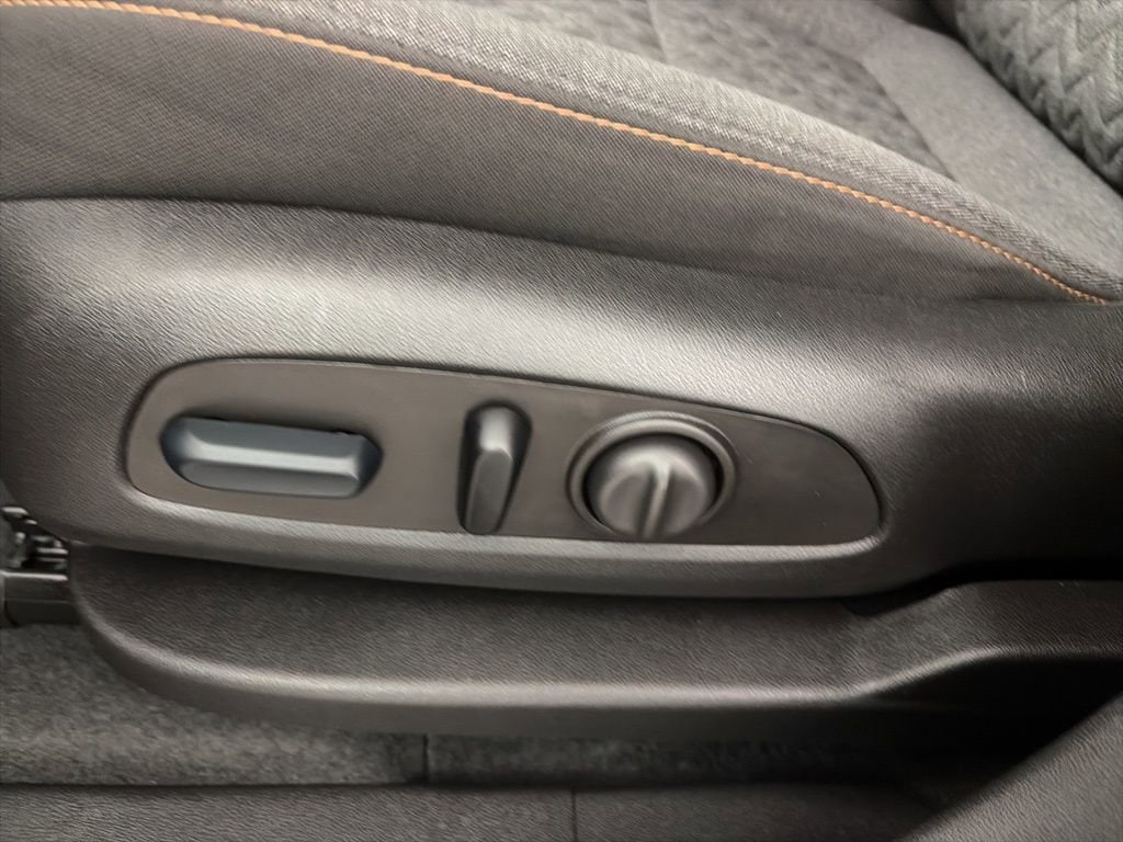 2024 Chevrolet Equinox LT - Photo 13