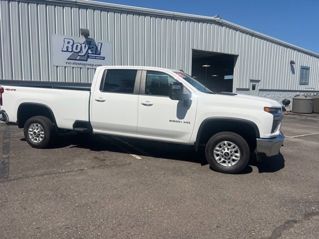 Used 2022 Chevrolet Silverado 2500HD LT with VIN 1GC4YNE78NF336125 for sale in Cortland, NY