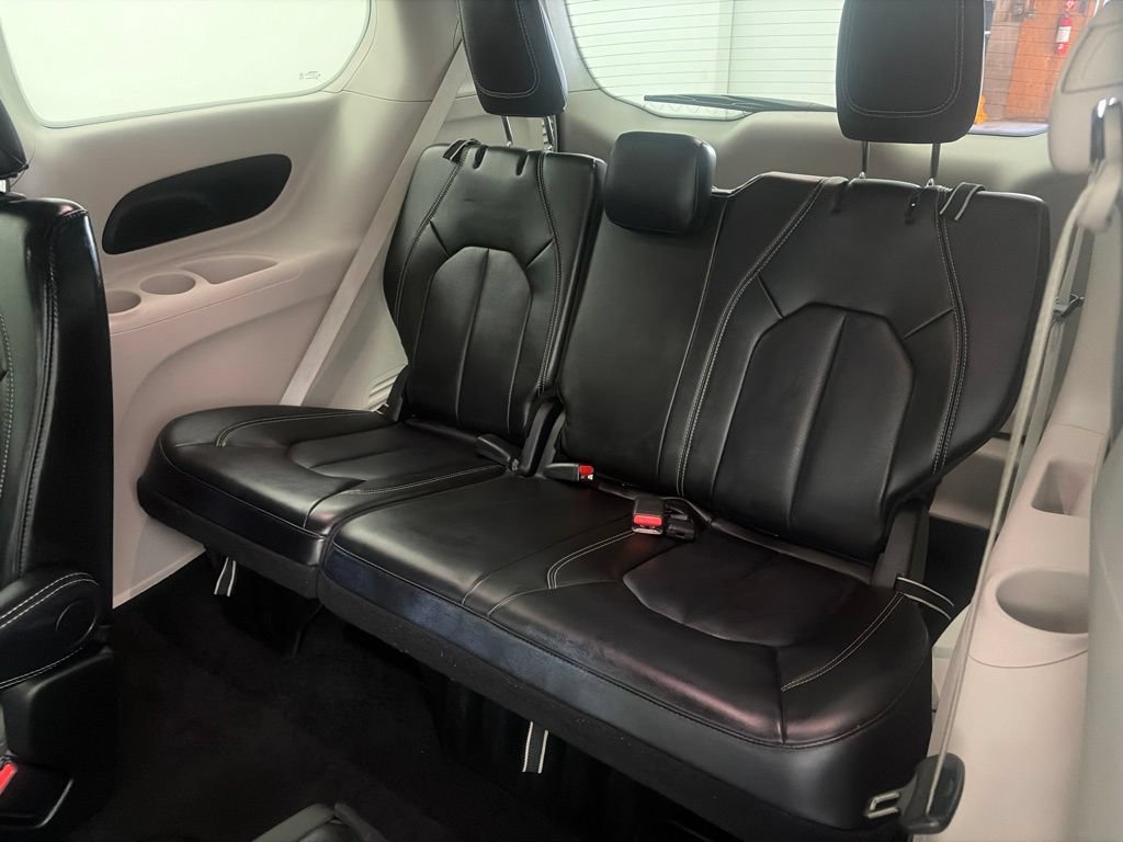 2024 Chrysler Pacifica Touring L - Photo 30