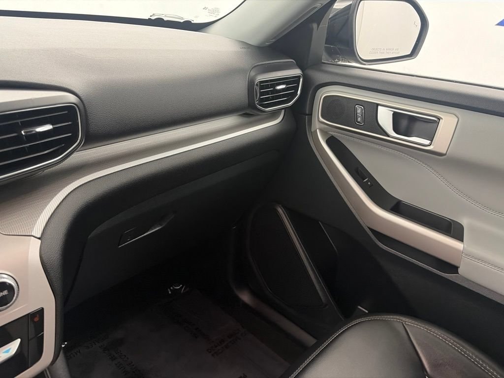 2023 Ford Explorer XLT - Photo 18