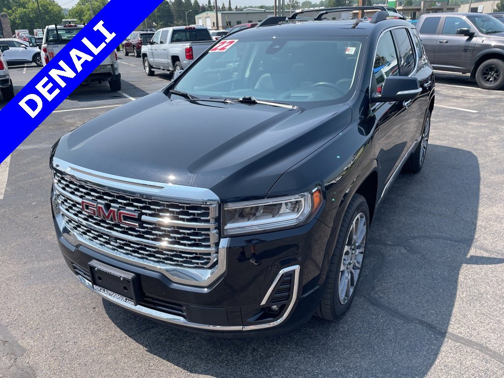2022 GMC Acadia Denali's photo