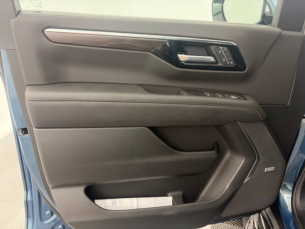 2026 Chevrolet Tahoe Premier - Photo 11