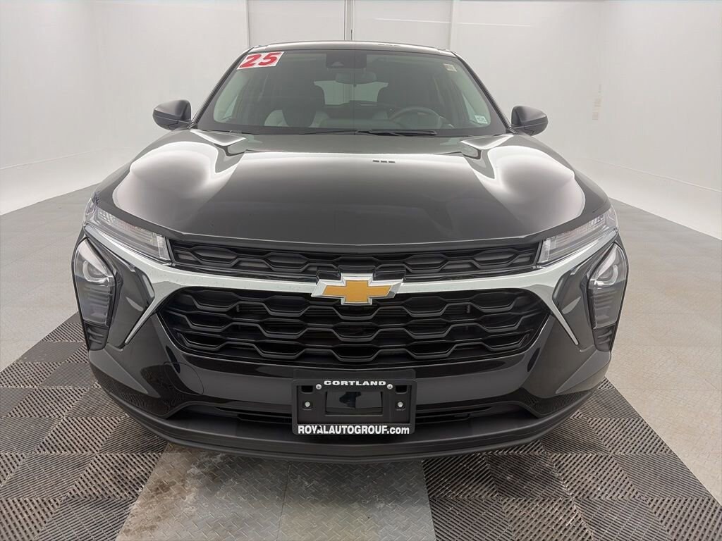 Used 2025 Chevrolet Trax LS SUV