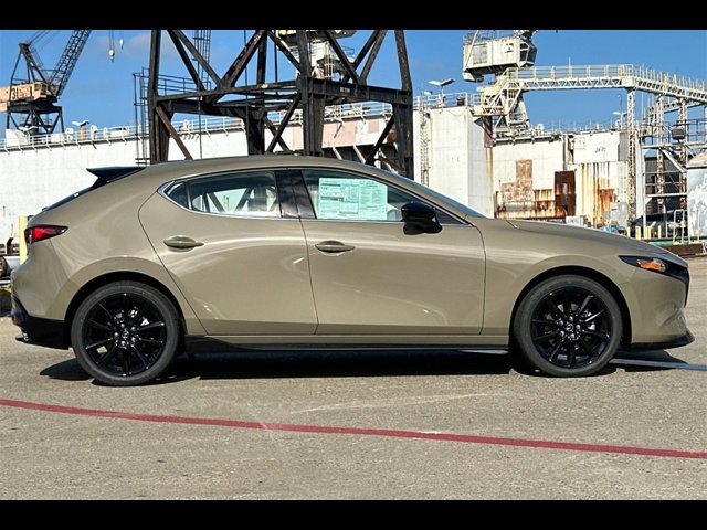 2025 Mazda Mazda3 Hatchback 2.5 Turbo Carbon photo 3