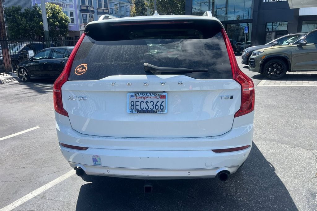 2018 Volvo XC90 T5 AWD Momentum photo 5