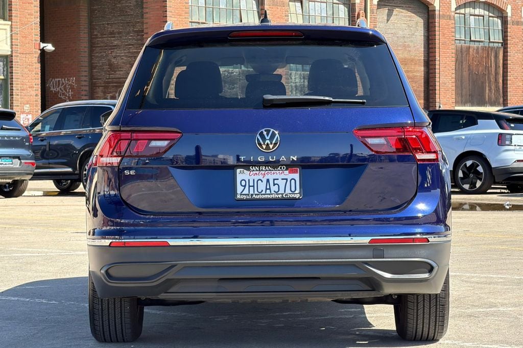 2023 Volkswagen Tiguan 2.0T SE photo 4
