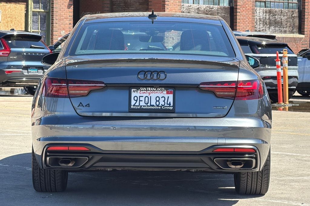 2023 Audi A4 45 S line Premium photo 4