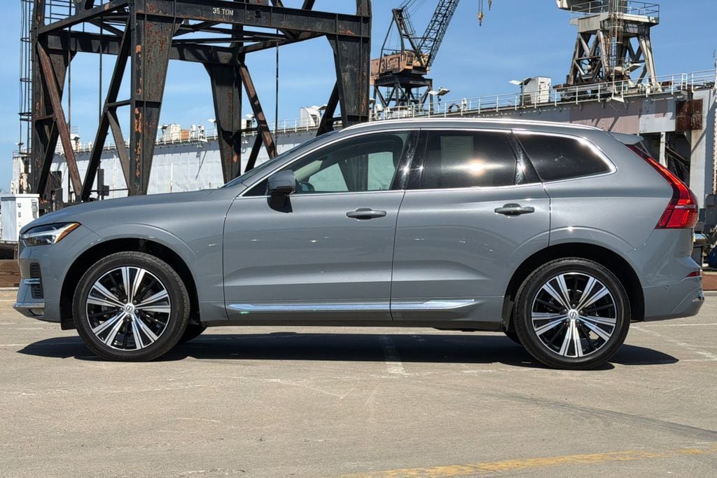 2023 Volvo XC60 B5 AWD Plus Bright photo 6
