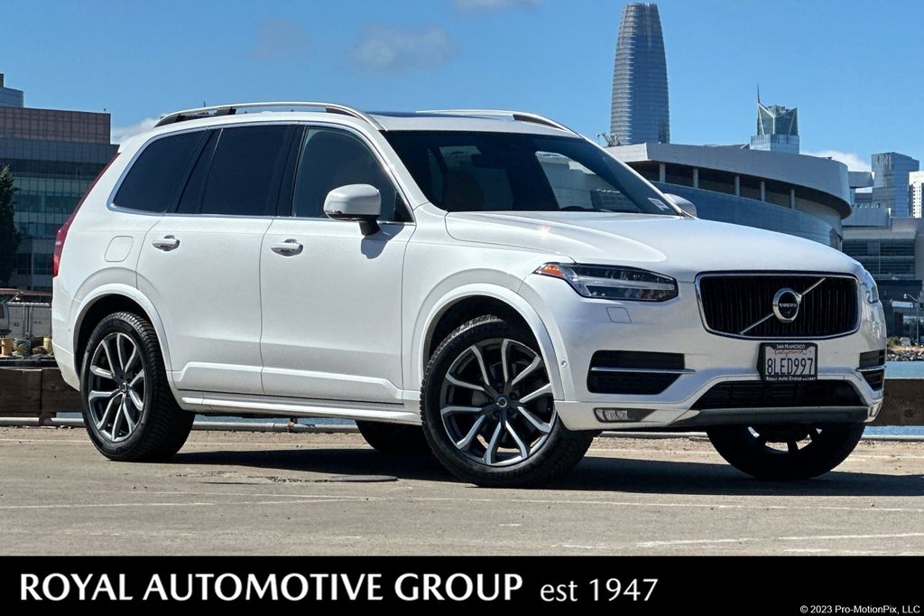 2019 Volvo XC90 T6 Momentum AWD's photo
