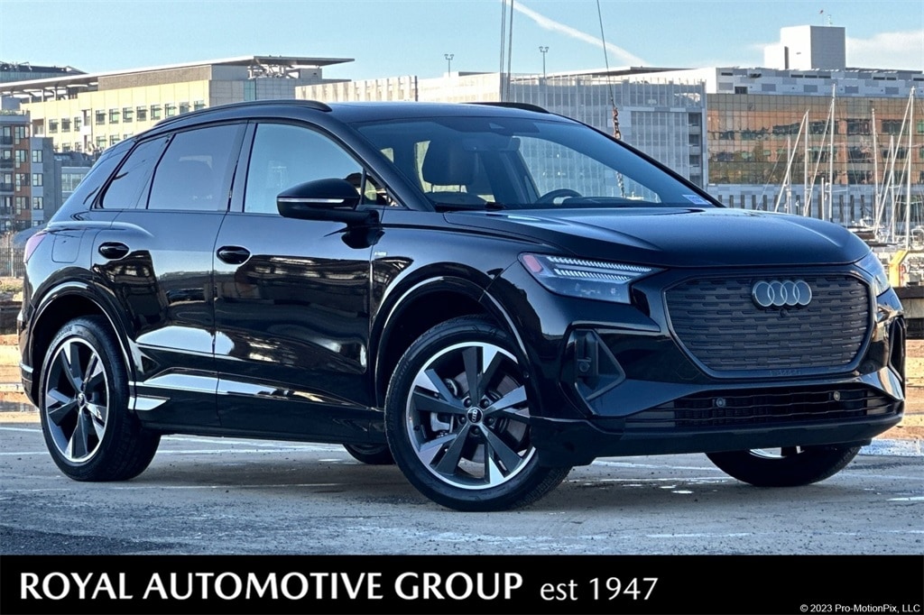 2024 Audi Q4 e-tron Prestige's photo