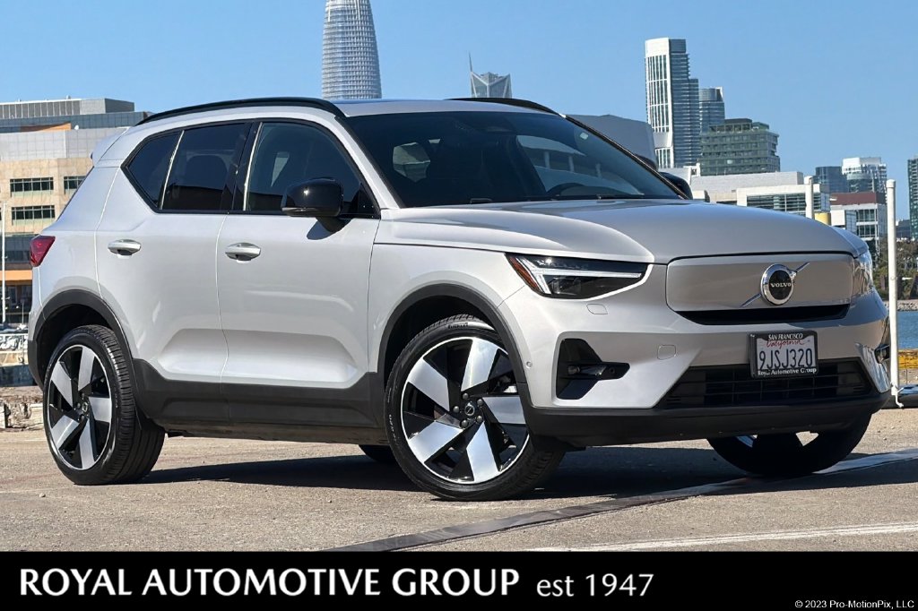 Used 2023 Volvo XC40 Ultimate with VIN YV4ED3UM8P2036104 for sale in San Francisco, CA