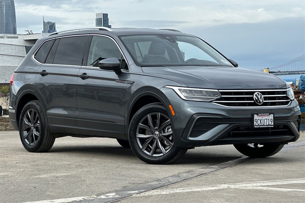 2022 Volkswagen Tiguan SE photo 2