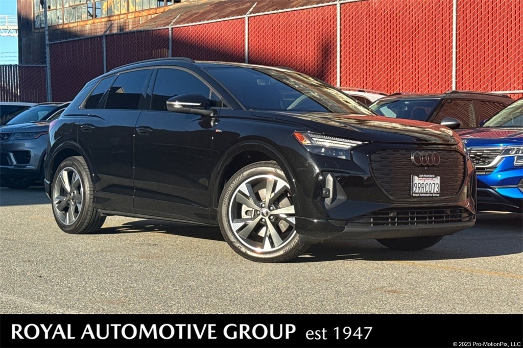 2024 Audi Q4 e-tron Prestige's photo
