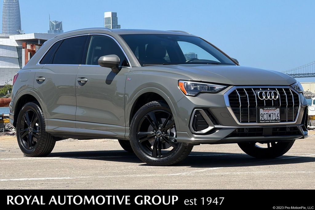 2022 Audi Q3 45 TFSI S Line Premium quattro's photo