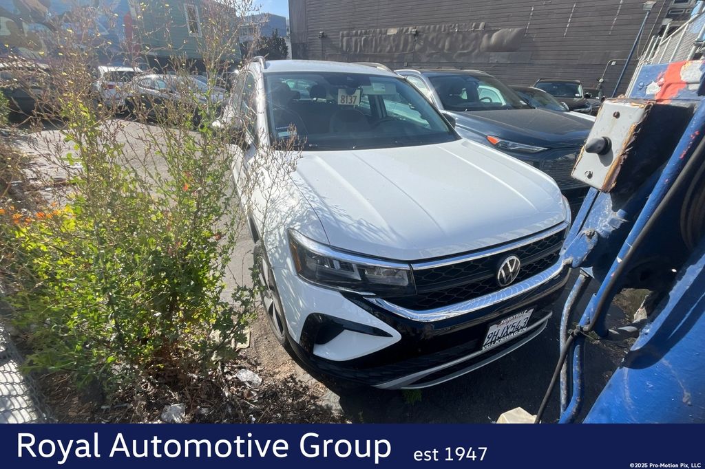 2023 Volkswagen Taos 1.5T S 4Motion's photo