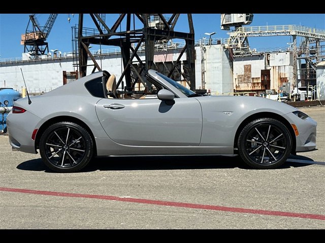 2025 Mazda MX-5 Miata Miata RF Grand Touring photo 3