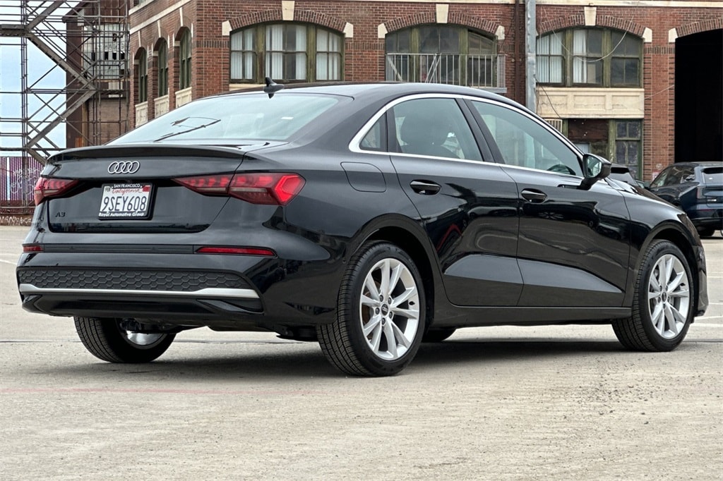 2025 Audi A3 40 Premium photo 4