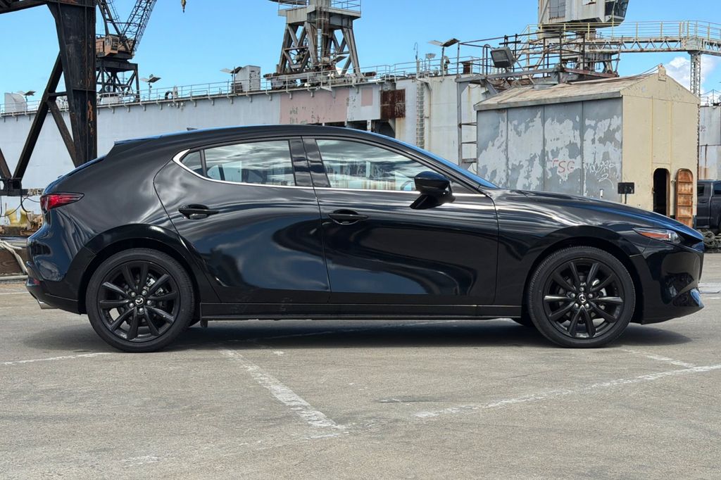 2026 Mazda Mazda3 Hatchback 2.5 S Premium photo 2