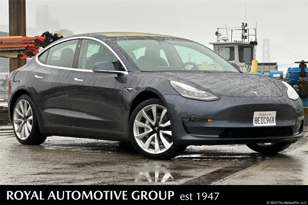 2018 Tesla Model 3 Long Range's photo