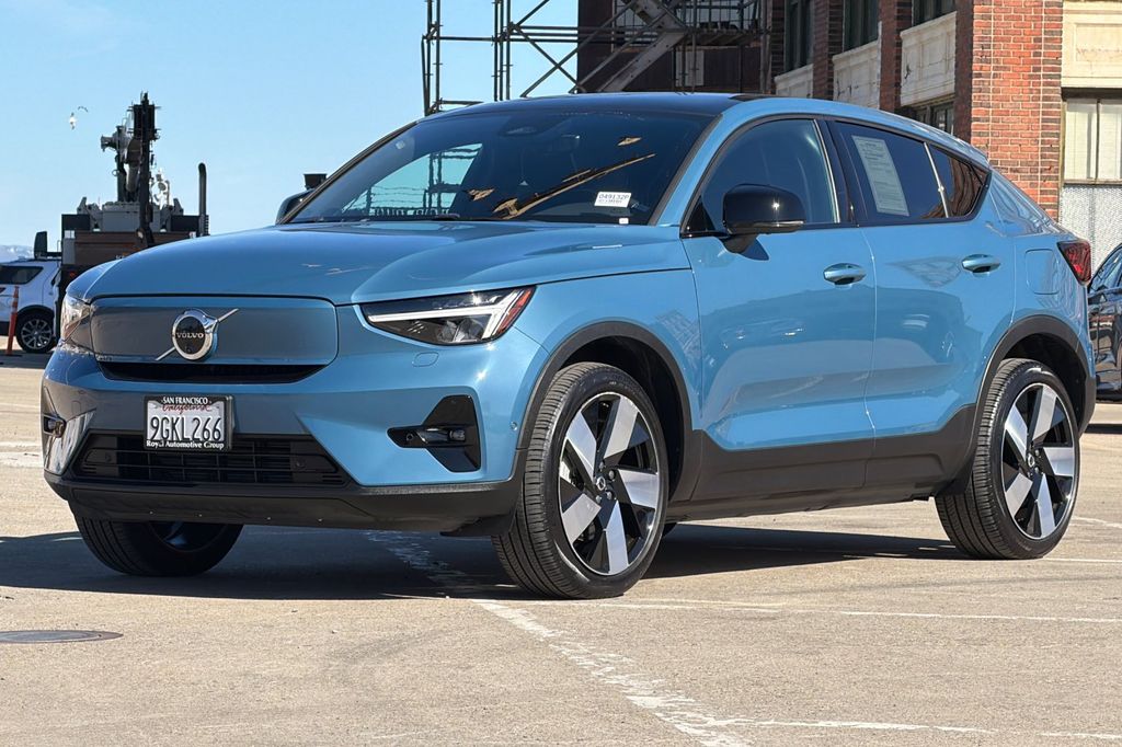 2023 Volvo C40 Recharge Pure Electric Twin Plus photo 3
