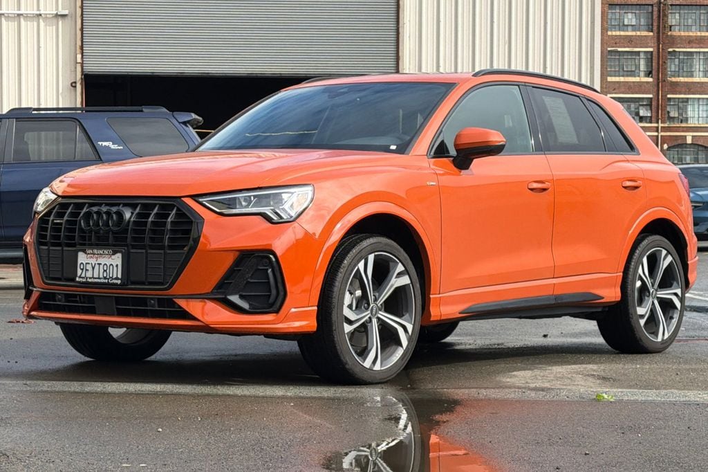 2023 Audi Q3 45 S line Premium photo 3
