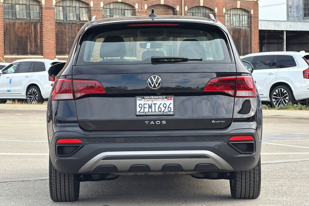 2023 Volkswagen Taos 1.5T S photo 4