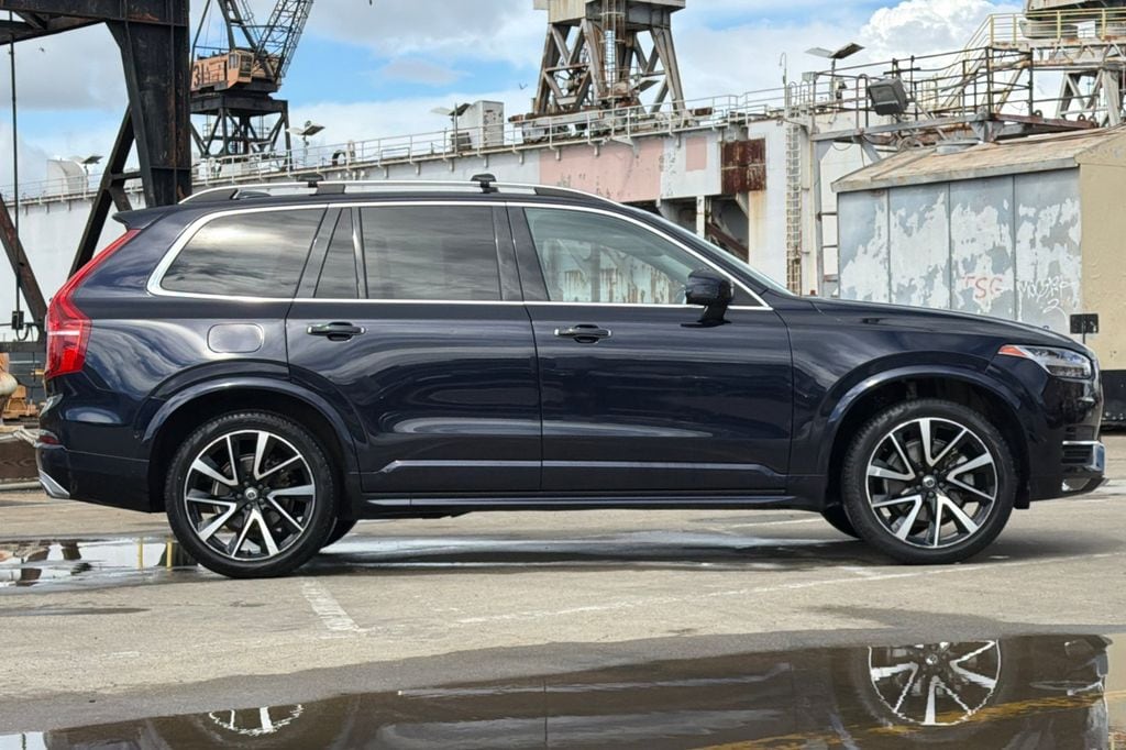 2019 Volvo XC90 T6 Momentum photo 2