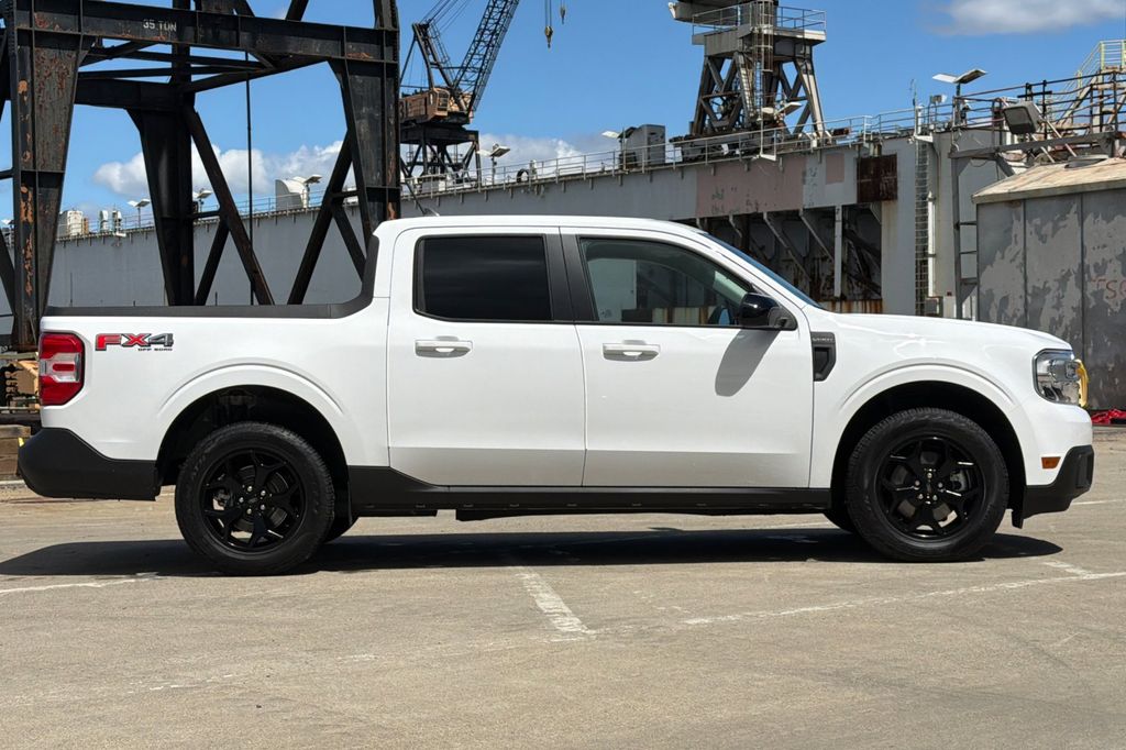 2024 Ford Maverick Lariat photo 2