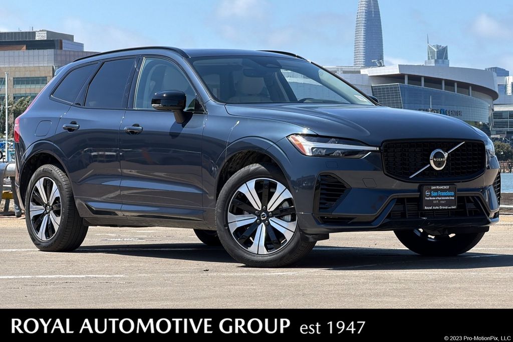 2023 Volvo XC60 T8 Plus Dark Theme AWD's photo