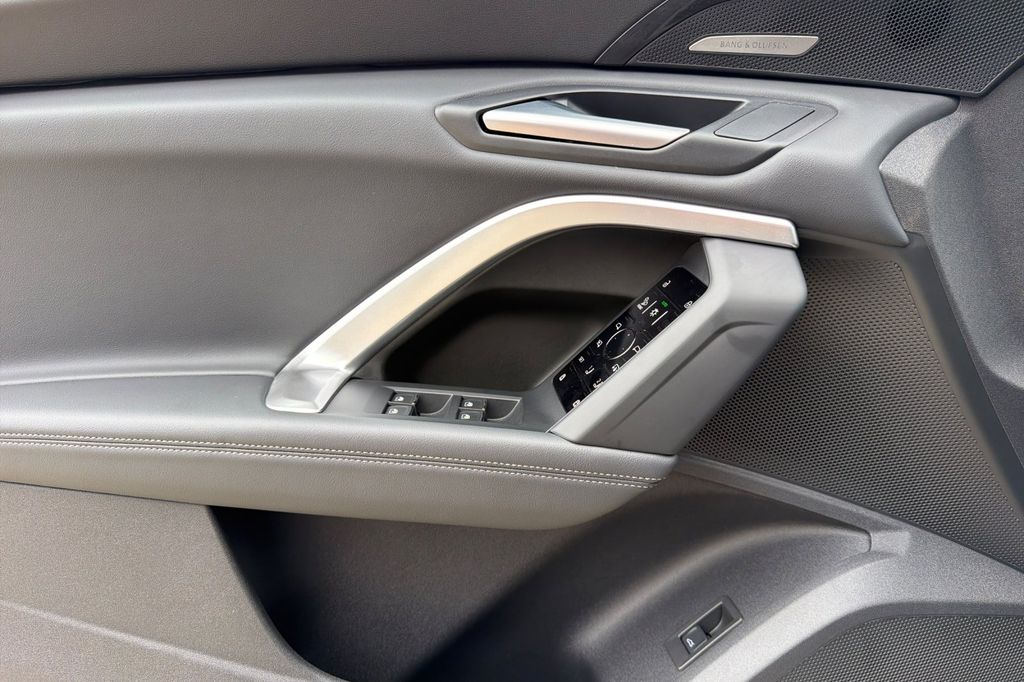 2025 Audi Q5 Prestige - Photo 11