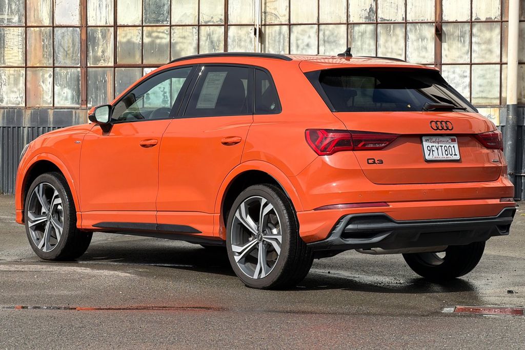 2023 Audi Q3 45 S line Premium photo 5