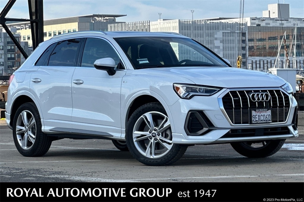 2023 Audi Q3 S Line Premium's photo