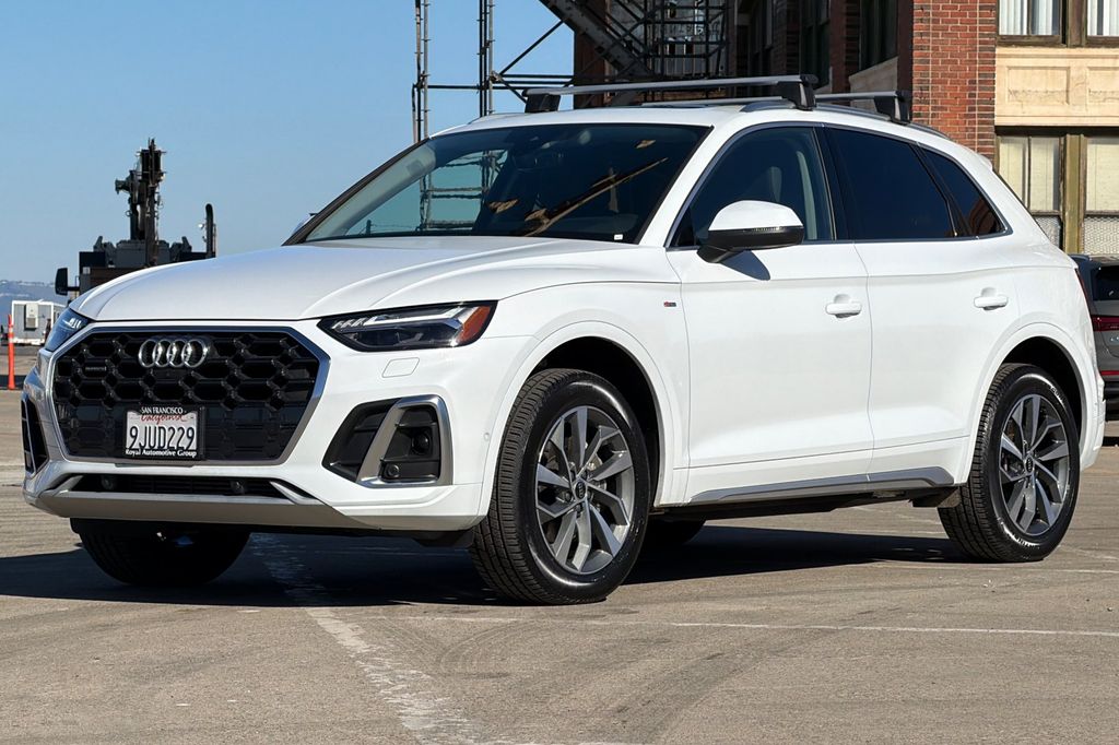 2023 Audi Q5 45 S line Premium photo 3