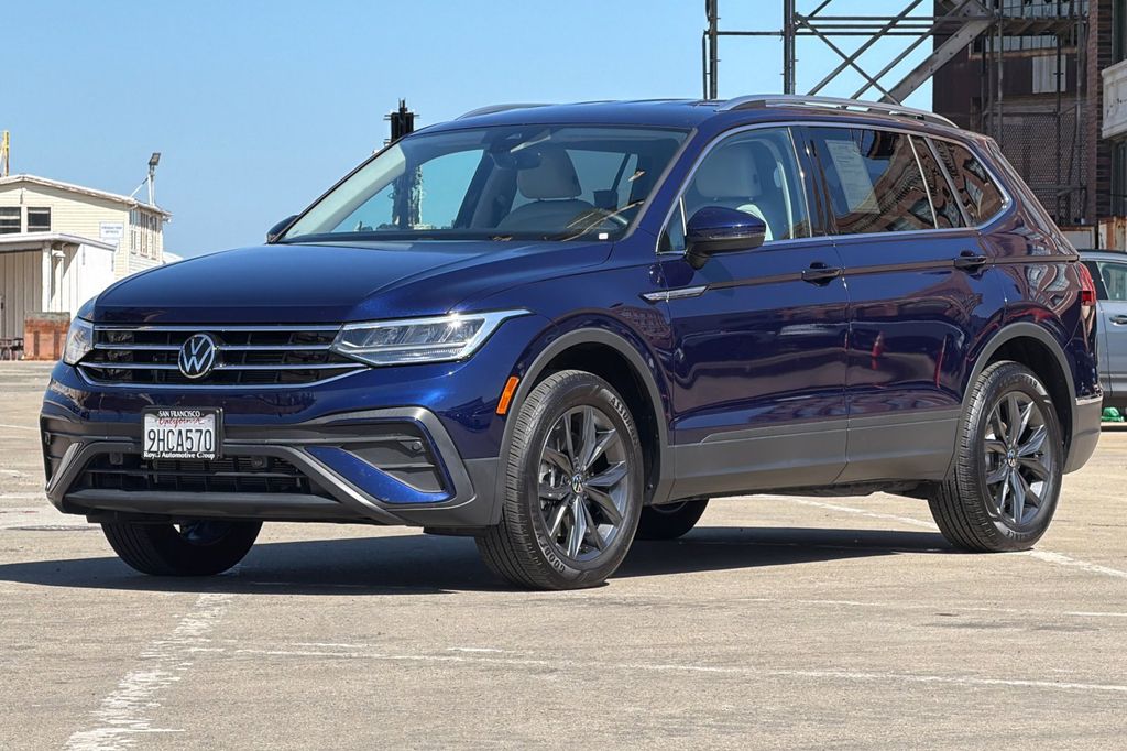 2023 Volkswagen Tiguan 2.0T SE photo 3