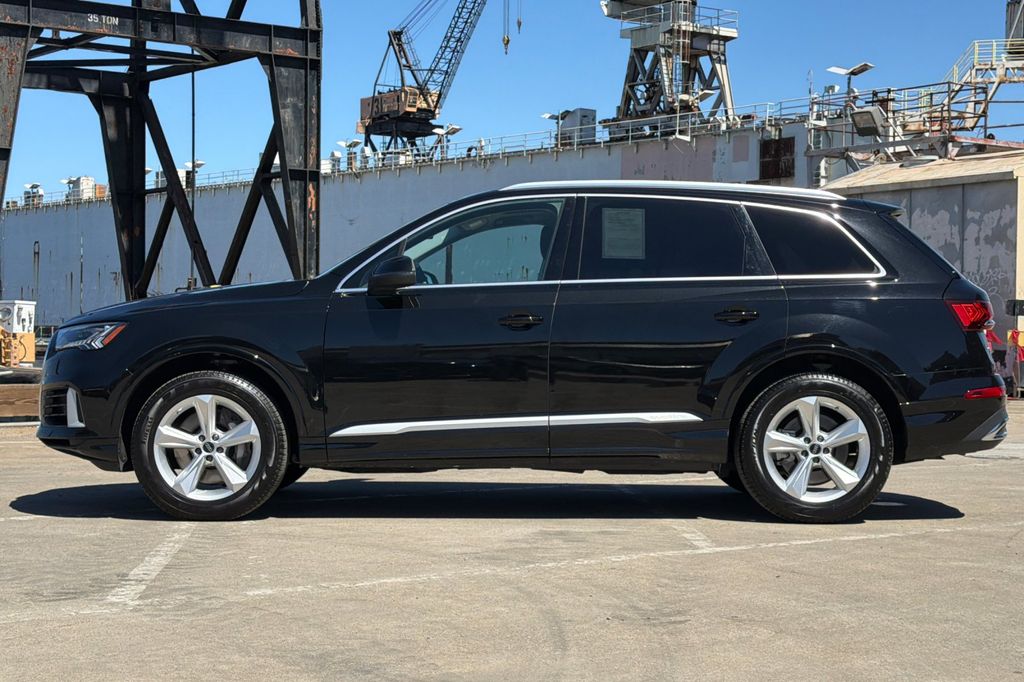 2023 Audi Q7 55 Premium photo 6