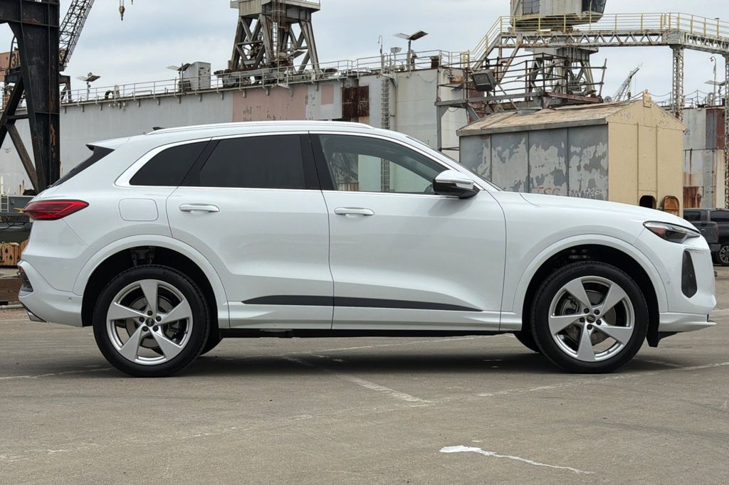 2025 Audi Q5 2.0T Premium photo 2