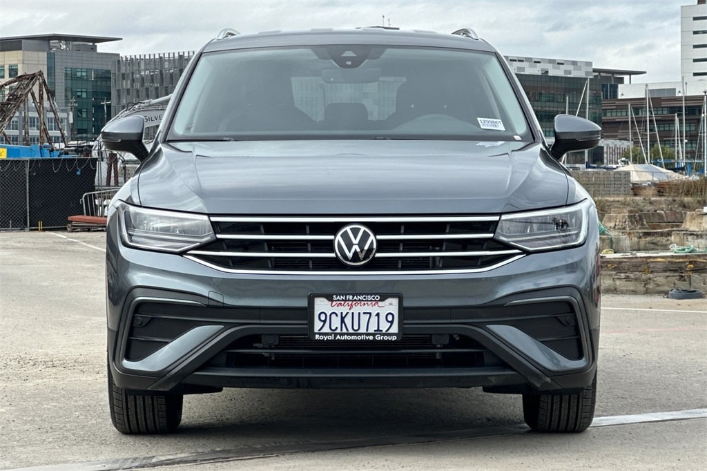 2022 Volkswagen Tiguan SE photo 2