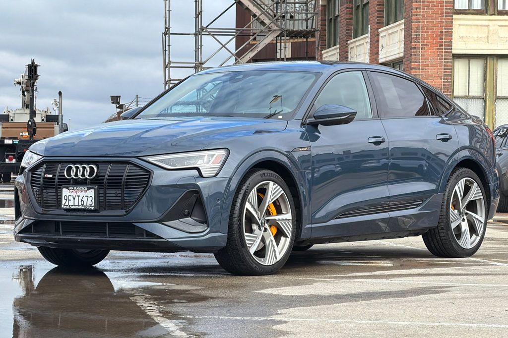 2023 Audi e-tron Sportback S line Premium photo 3