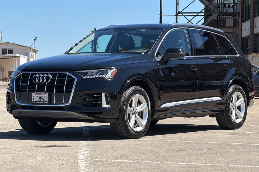 2023 Audi Q7 55 Premium photo 3