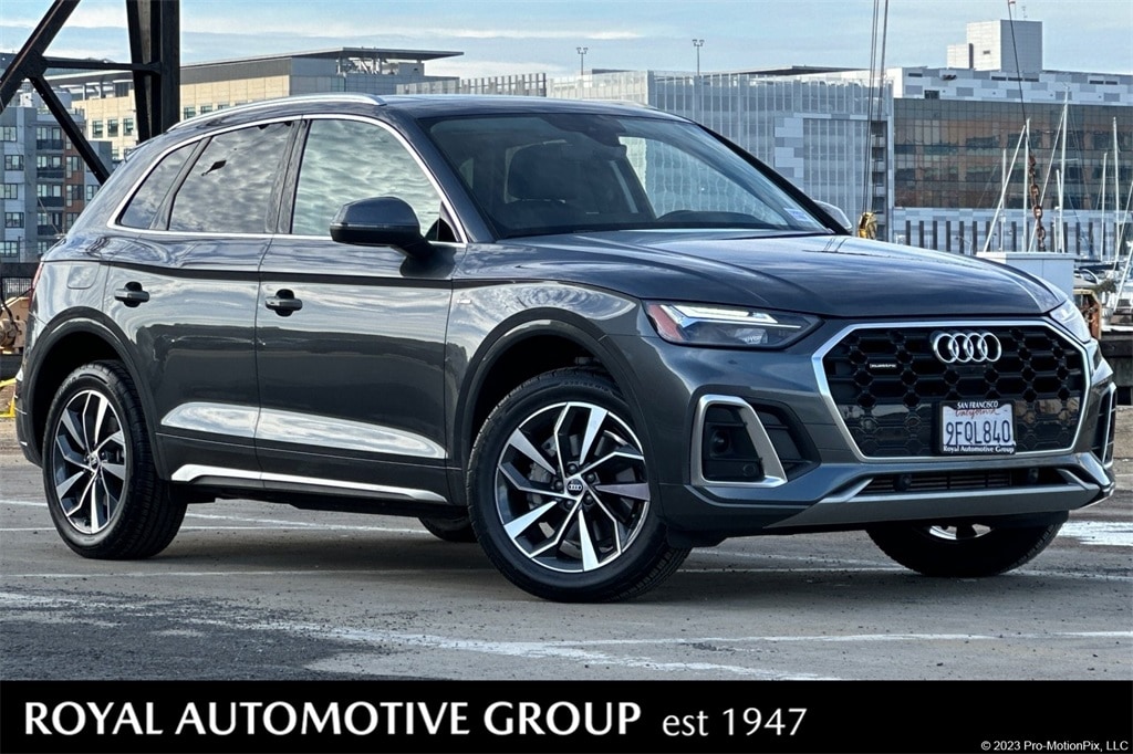 2023 Audi Q5 Premium Plus's photo