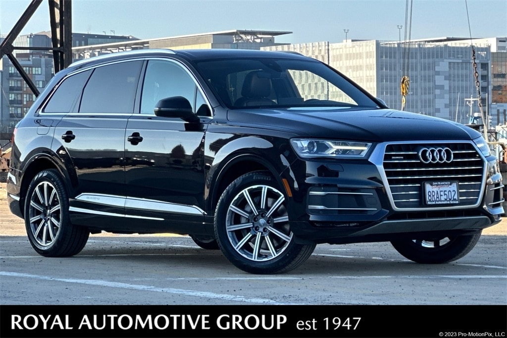 2019 Audi Q7 Premium's photo