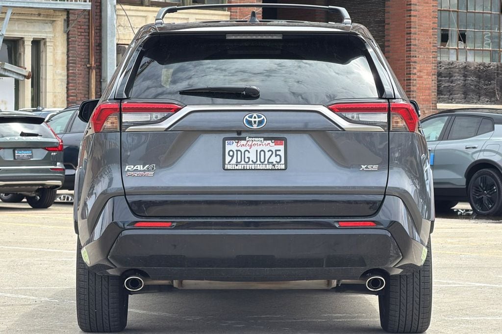 2022 Toyota RAV4 Prime XSE photo 4
