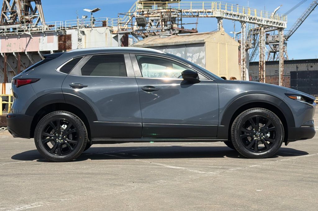 2025 Mazda CX-30 2.5 S Carbon Edition photo 2