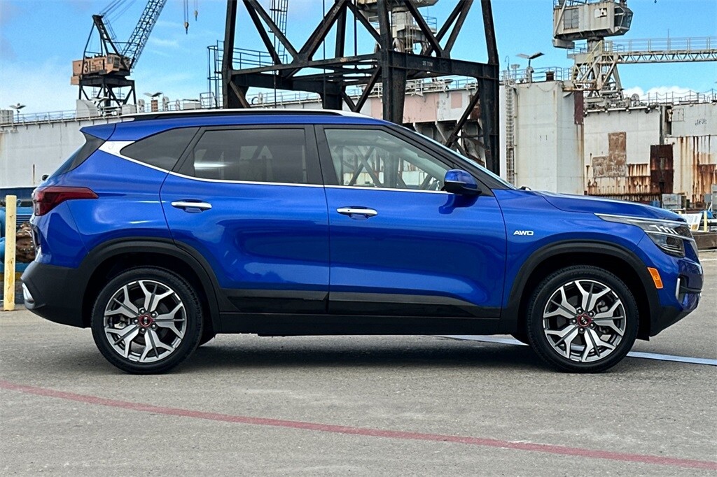 2021 Kia Seltos SX photo 3