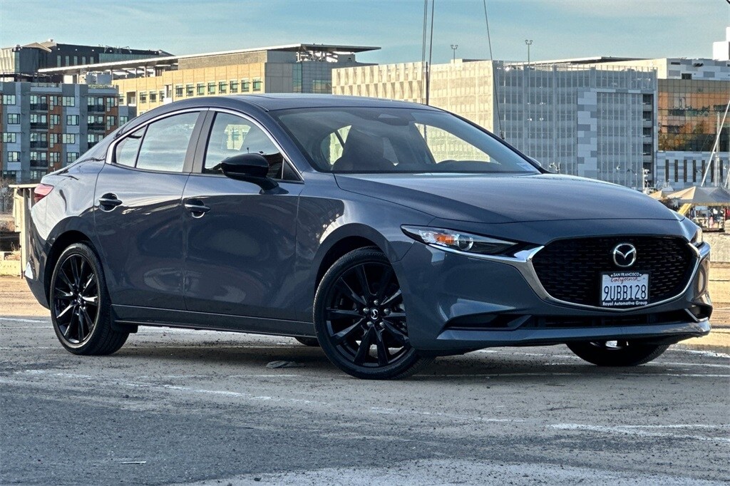 2025 Mazda Mazda3 Sedan 2.5 s Carbon photo 2