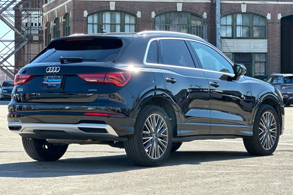 2021 Audi Q3 Premium photo 3