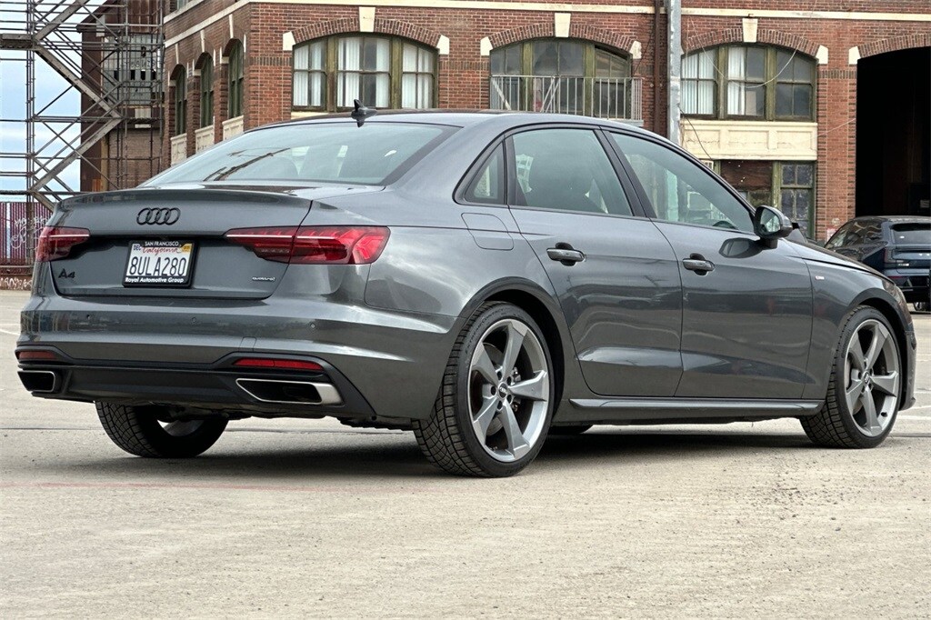 2021 Audi A4 45 S line Premium Plus photo 4
