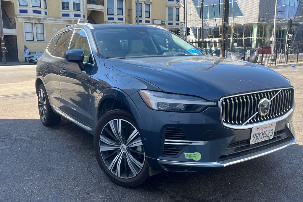 Used 2022 Volvo XC60 Inscription with VIN YV4H60DL0N1063670 for sale in San Francisco, CA
