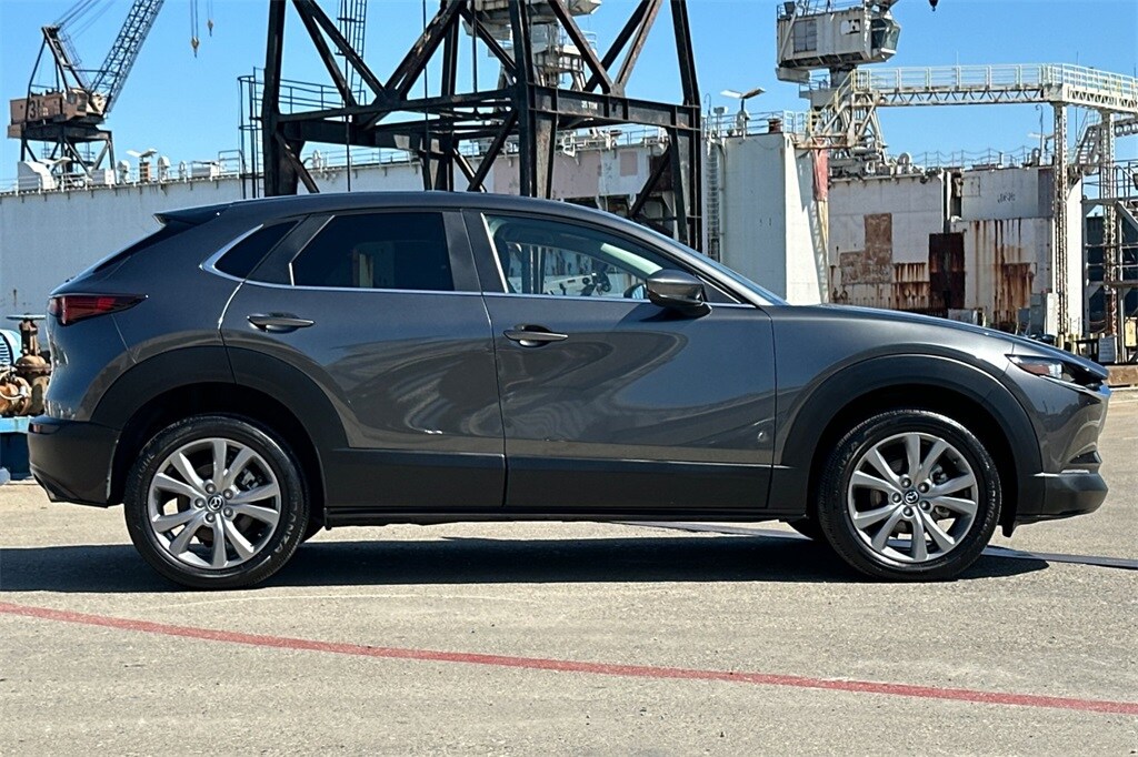 2022 Mazda CX-30 2.5 Select photo 3