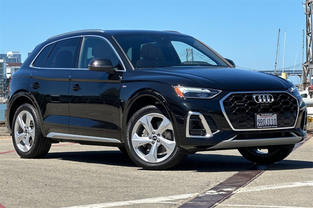 2025 Audi Q5 45 S line Premium Plus photo 2